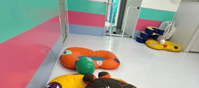 Piso Para Berçário - Baby Listrado Branco, Azul, Rosa e verde